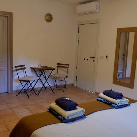 Coín Vegan Guesthouse Finca Pereila מראה חיצוני תמונה